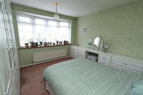 3 bedroom semi-detached bungalow for sale, Randalls Drive, Hutton, Brentwood