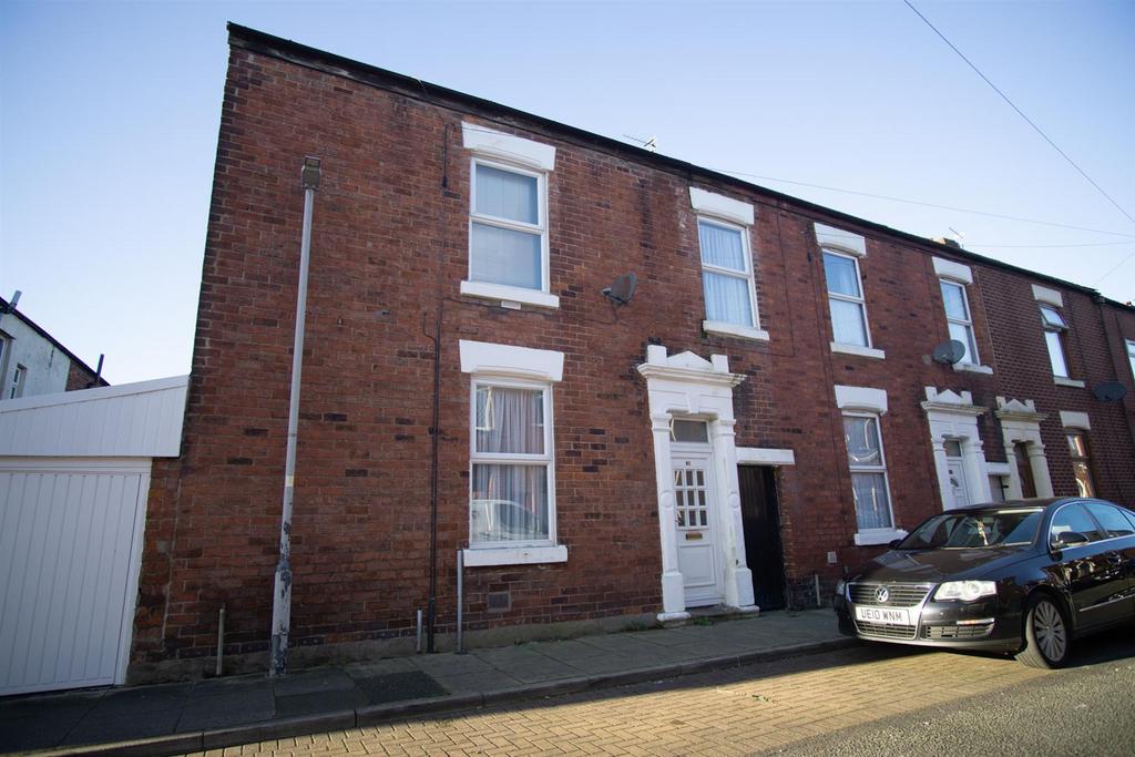 3 Bed house TO LET Wilbraham Street... 3 bed end of terrace house £