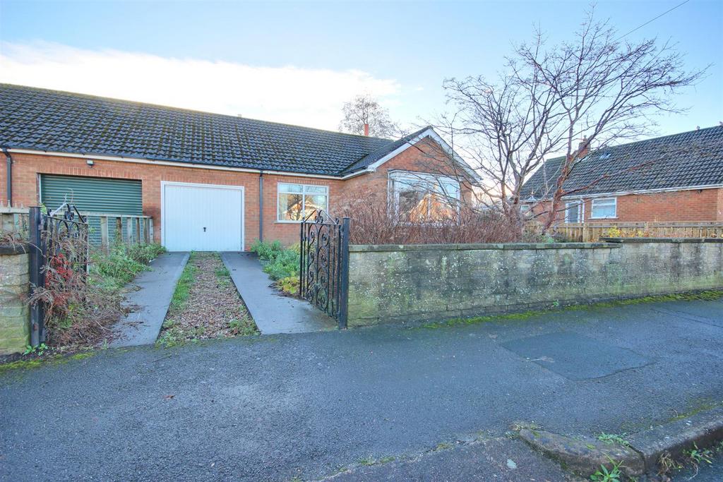 Canongate, Cottingham 2 bed semidetached bungalow for sale £230,000
