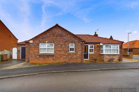 2 bedroom detached bungalow for sale - Walnut Grove, Nafferton, Driffield