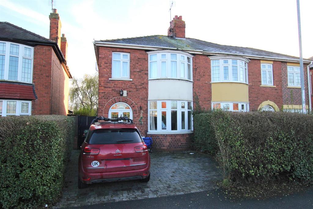 Morton Lane, Beverley 3 bed semidetached house for sale £340,000