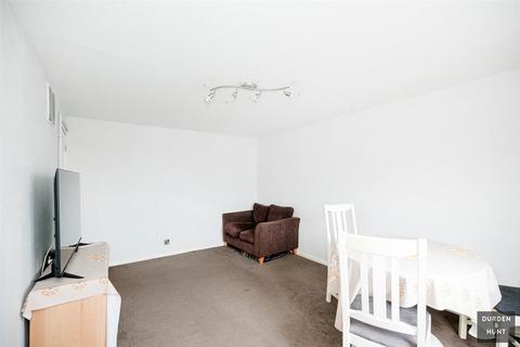 1 bedroom apartment for sale, Avelon Road, Rainham, RM13