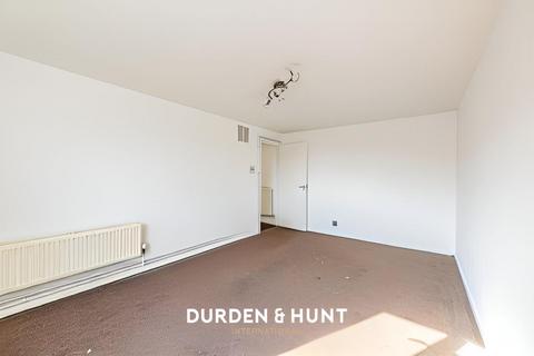 undefined, Avelon Road, Rainham, RM13