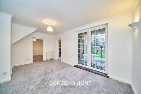 145 Upper Rainham Road, Hornchurch, RM12 4ES