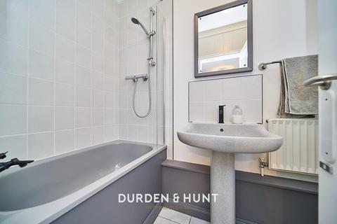 145 Upper Rainham Road, Hornchurch, RM12 4ES