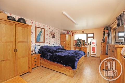 Potters Lodge Black Street, Gisleham, Lowestoft, NR33 8EN