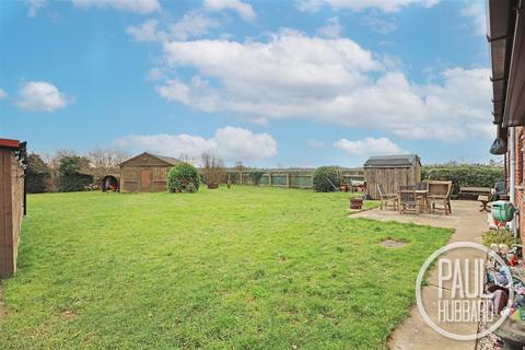 Potters Lodge Black Street, Gisleham, Lowestoft, NR33 8EN