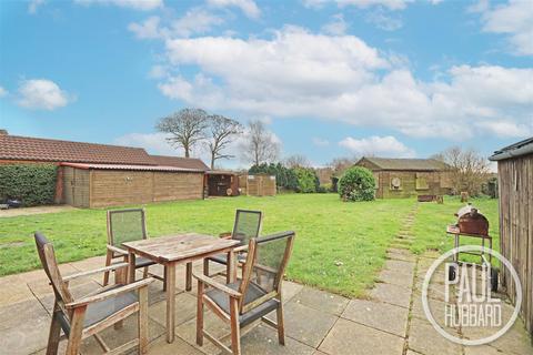 Potters Lodge Black Street, Gisleham, Lowestoft, NR33 8EN