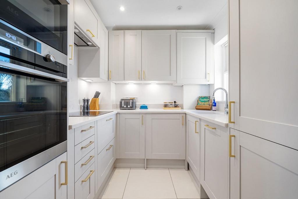 Kitchen.JPG