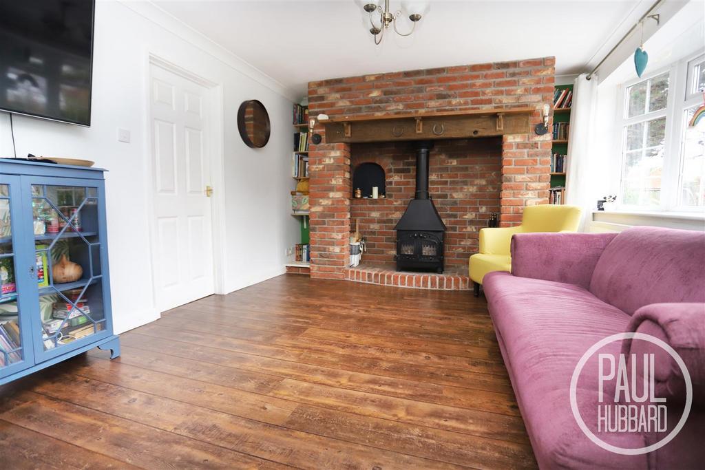 Sands Lane, Oulton, NR32 4 bed detached house for sale £325,000