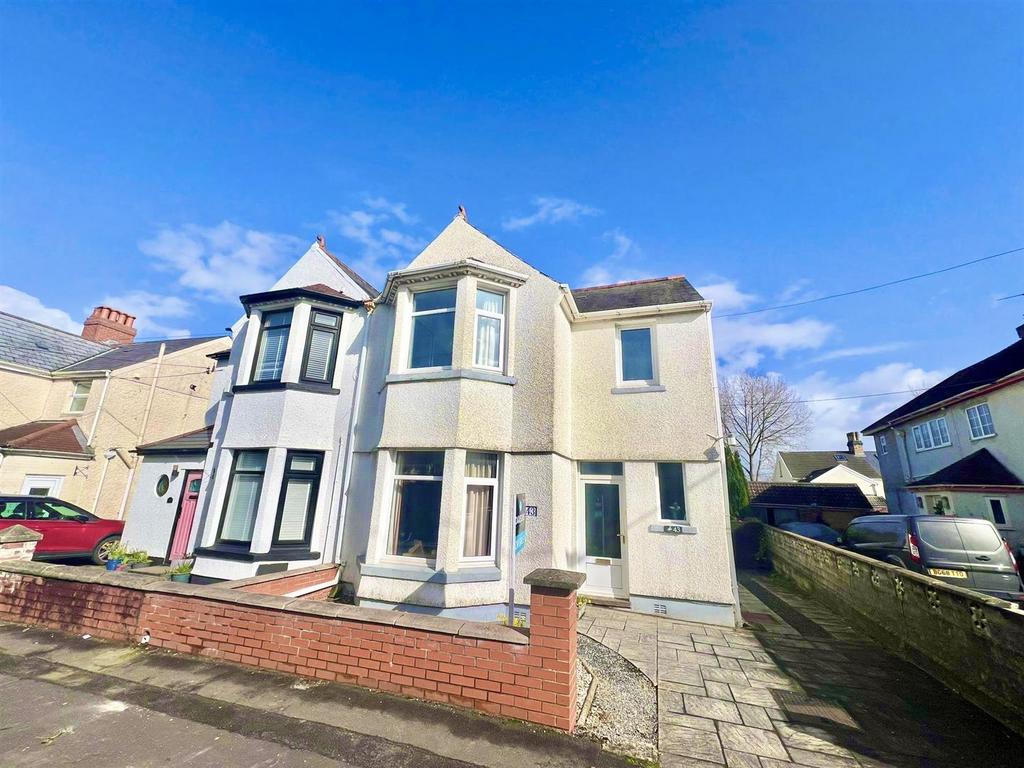 Cecil Road, Gowerton, Swansea 3 bed semidetached house for sale £240,000