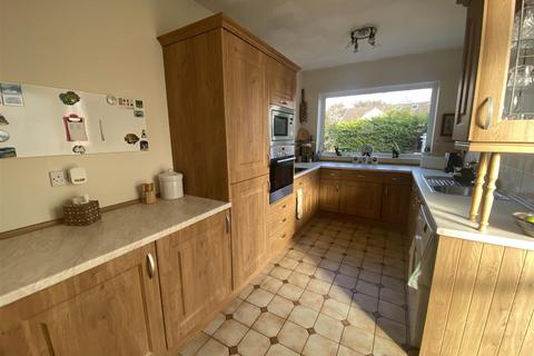 43 Cecil Road, Gowerton, Swansea, SA4 3DF
