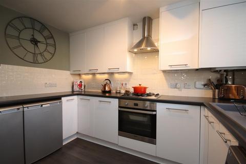 7 Warwick Way, Dartford, DA1 1NQ
