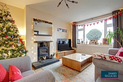 16 Grange Close, Great Glen, Leicester, LE8 9GD