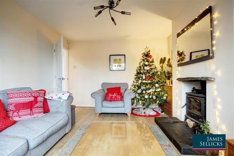 16 Grange Close, Great Glen, Leicester, LE8 9GD