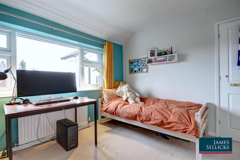 16 Grange Close, Great Glen, Leicester, LE8 9GD