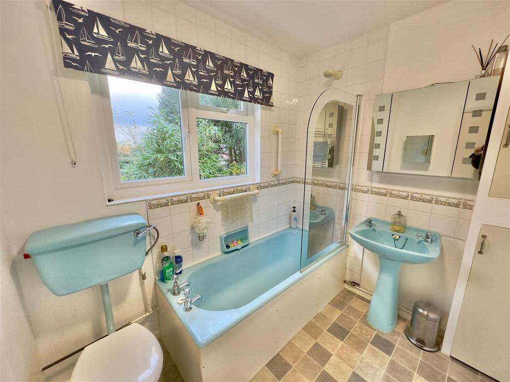 Downstairs Bathroom.jpg