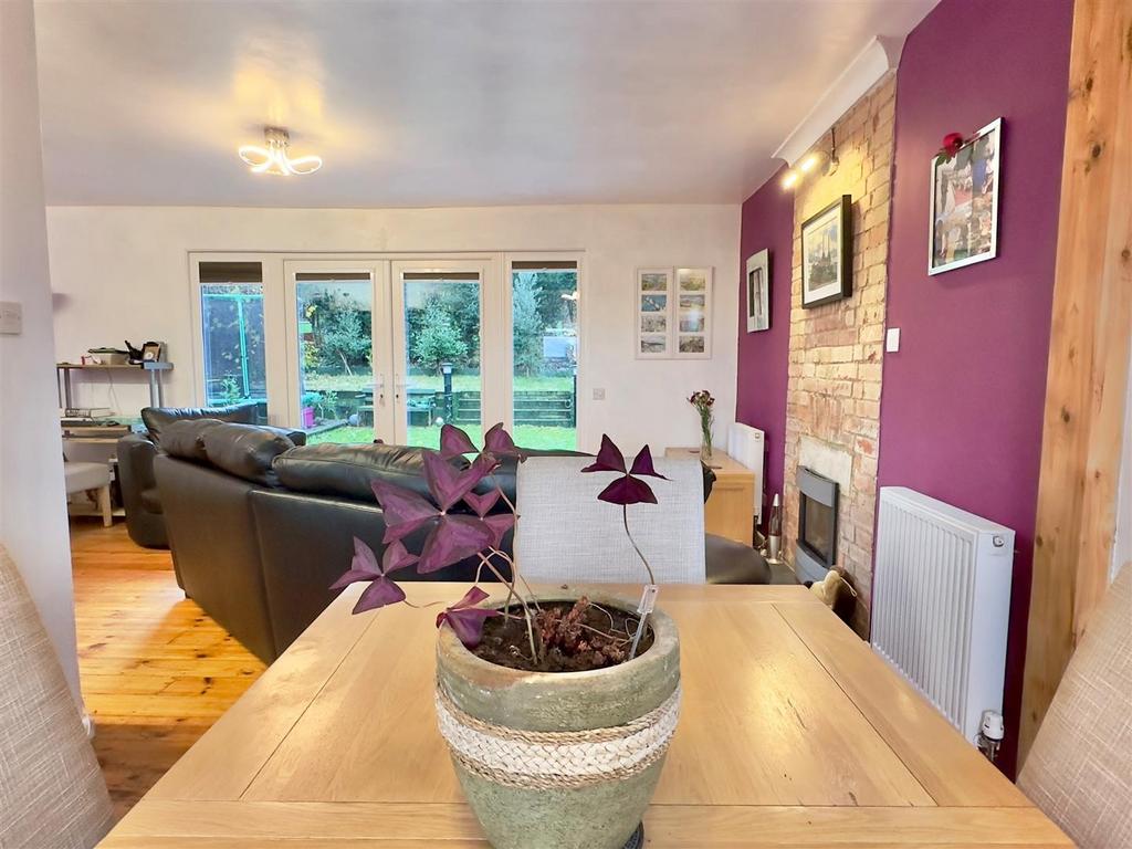 Diner to Living Room.jpg