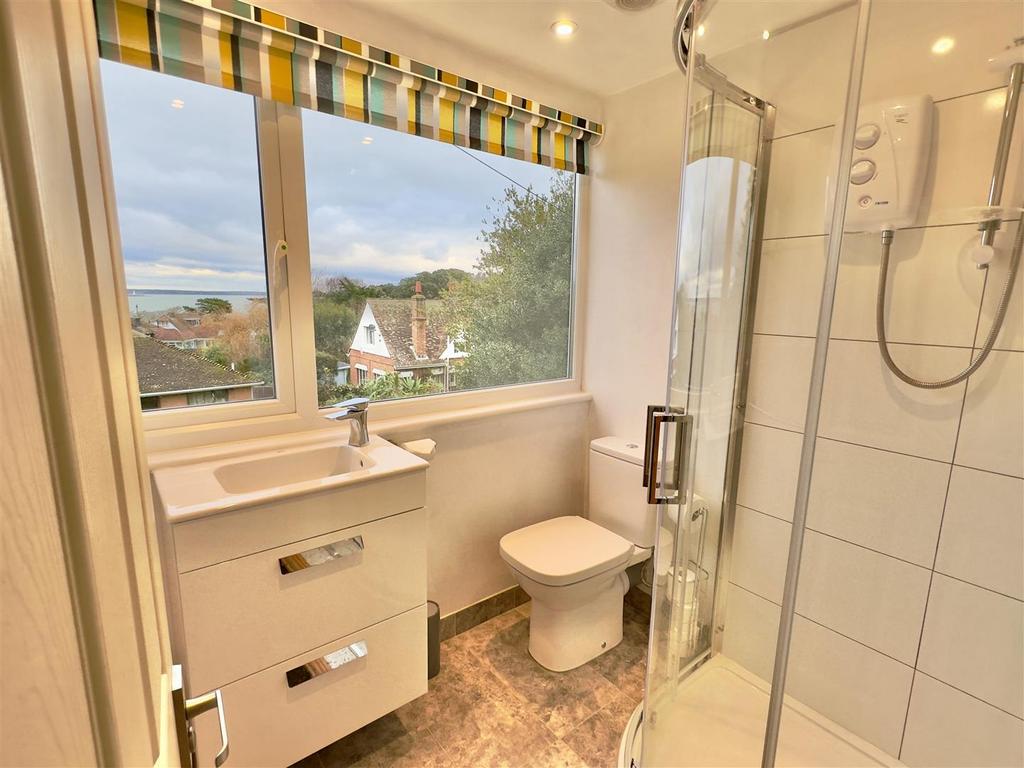 Shower Room.jpg