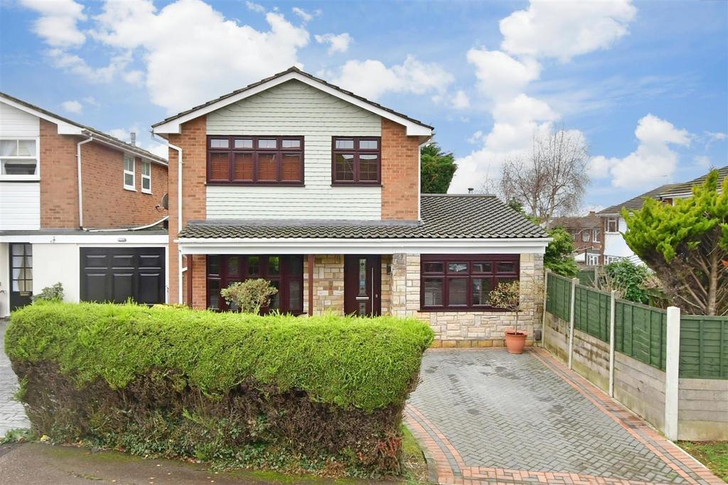 Thornhill, North Weald, Epping, Essex 4 bed link detached house £575,000