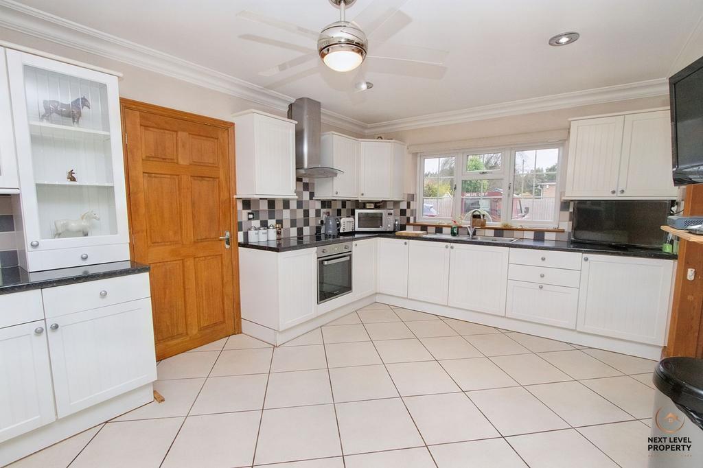 Barton Road, Wisbech, PE13 5 bed detached house for sale £550,000