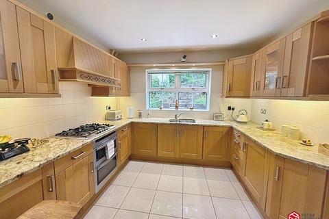 4 bedroom detached house for sale - Princess Drive, Neath, Neath Port Talbot. SA10 7PZ