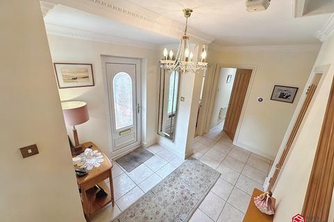 4 bedroom detached house for sale, Princess Drive, Neath, Neath Port Talbot. SA10 7PZ