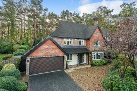 4 Heatherlands, Storrington, Pulborough, RH20 3NE
