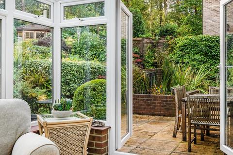 4 Heatherlands, Storrington, Pulborough, RH20 3NE