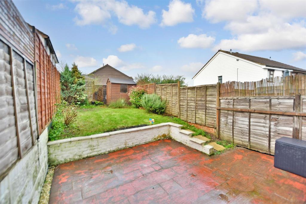 Murrain Drive, Downswood, Maidstone, Kent 2 bed semidetached house for