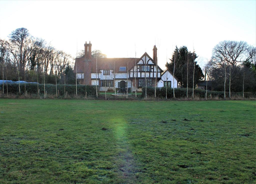 Gooseberry Hall Lane, Nonington, CT15 4 bed detached house for sale £