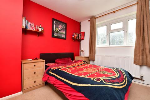 43 Chester Close, Dorking, RH4 1PP