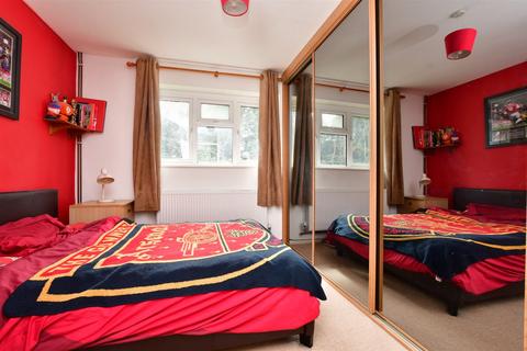 43 Chester Close, Dorking, RH4 1PP