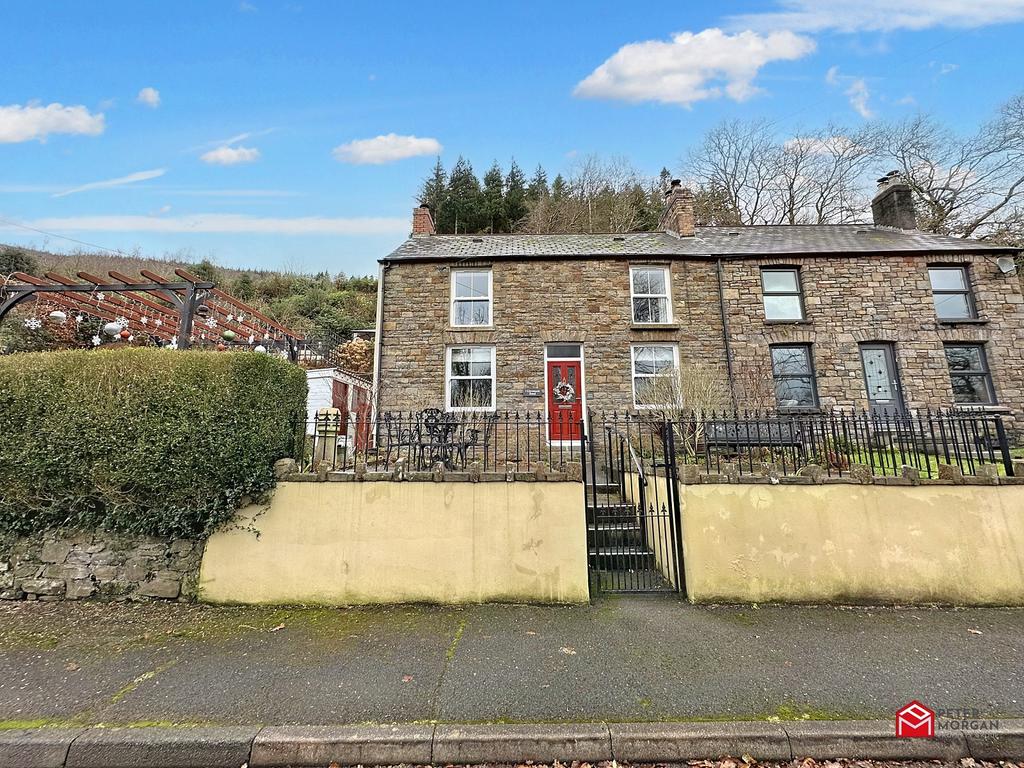 Glynneath Road, Resolven, Neath, Neath Port Talbot. SA11 4DP 3 bed semi