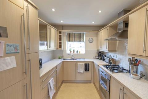33 Watermint Drive, Tuffley, Gloucester, GL4 0SZ