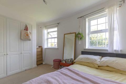 33 Watermint Drive, Tuffley, Gloucester, GL4 0SZ