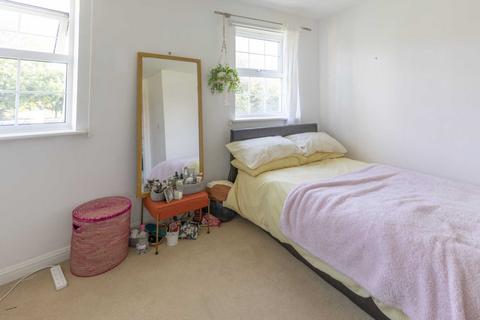 33 Watermint Drive, Tuffley, Gloucester, GL4 0SZ