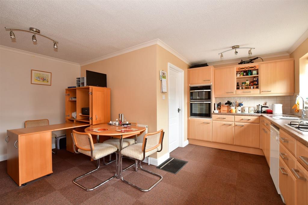 Kitchen/ Breakfast Room