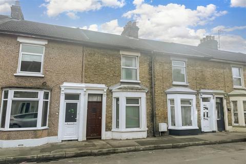 2 bedroom terraced house for sale - Invicta Road, Sheerness, Kent