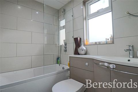 7 Dury Falls Close, Hornchurch, RM11 3AX