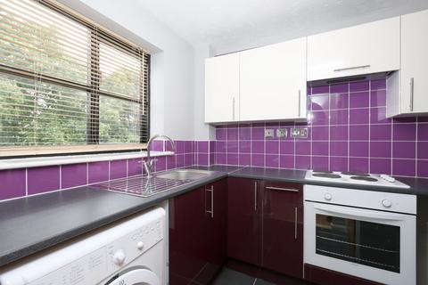 Studio to rent, Somerset Gardens, White Hart Lane, Tottenham