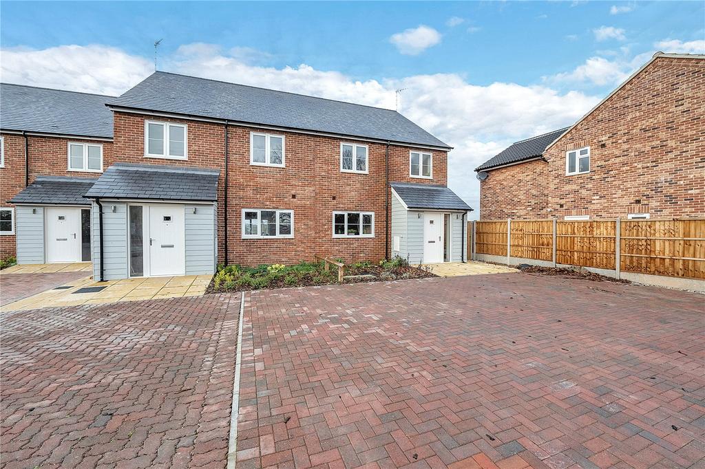 King Close, Norton, Bury St Edmunds, Suffolk, IP31 3 bed semi