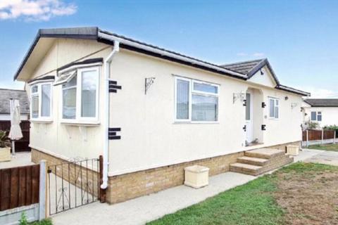 2 bedroom park home for sale - Haven Road, Canvey Island, SS8