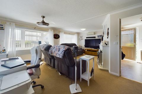 2 bedroom park home for sale - Haven Road, Canvey Island, SS8