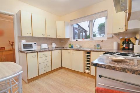 42 Kitchener Crescent, Poole, BH17 7HU