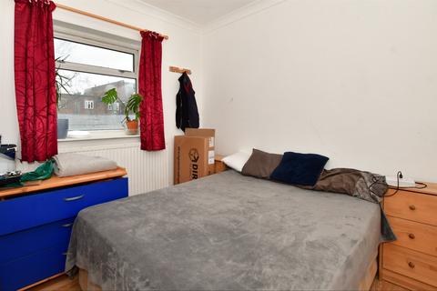 2 bedroom flat for sale, Mansfield Road, Ilford, Essex