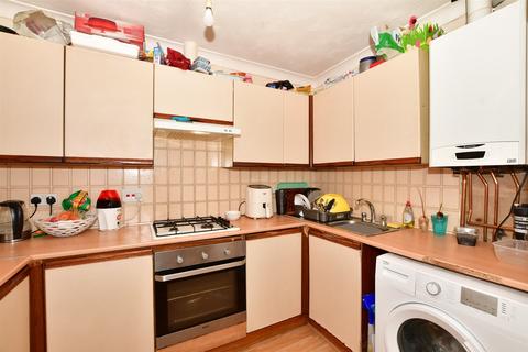 2 bedroom flat for sale, Mansfield Road, Ilford, Essex