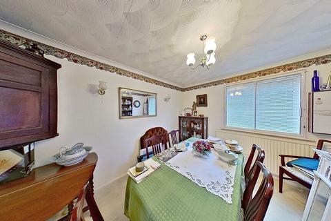 5 Links Close, Herne Bay, CT6 7EU