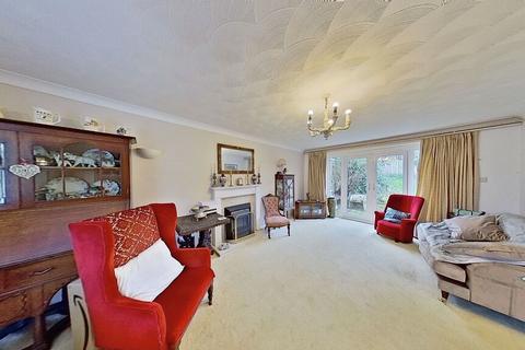 5 Links Close, Herne Bay, CT6 7EU