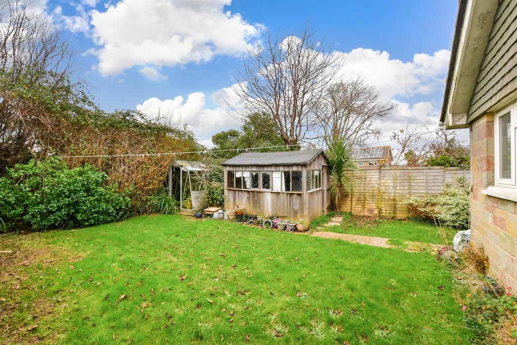 Lincoln Way, Bembridge, Isle of Wight 3 bed detached bungalow for sale